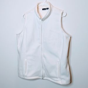 Final 🏷️⬇️ Basic Editions White Fleece Vest